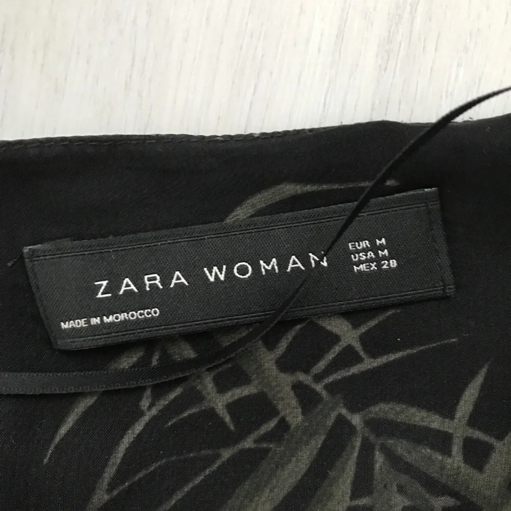 ZARA 100% SILK CARDIGAN BLACK FLORAL SATIN KIMONO OPEN JACKET WOMENS MEDIUM